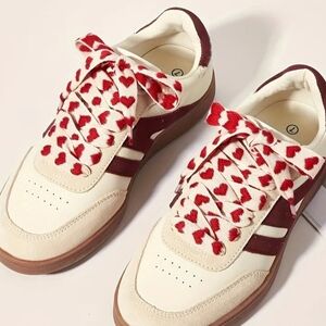 Red Heart Shoelaces. 1 Pair of Laces. 47.24 In. NWT